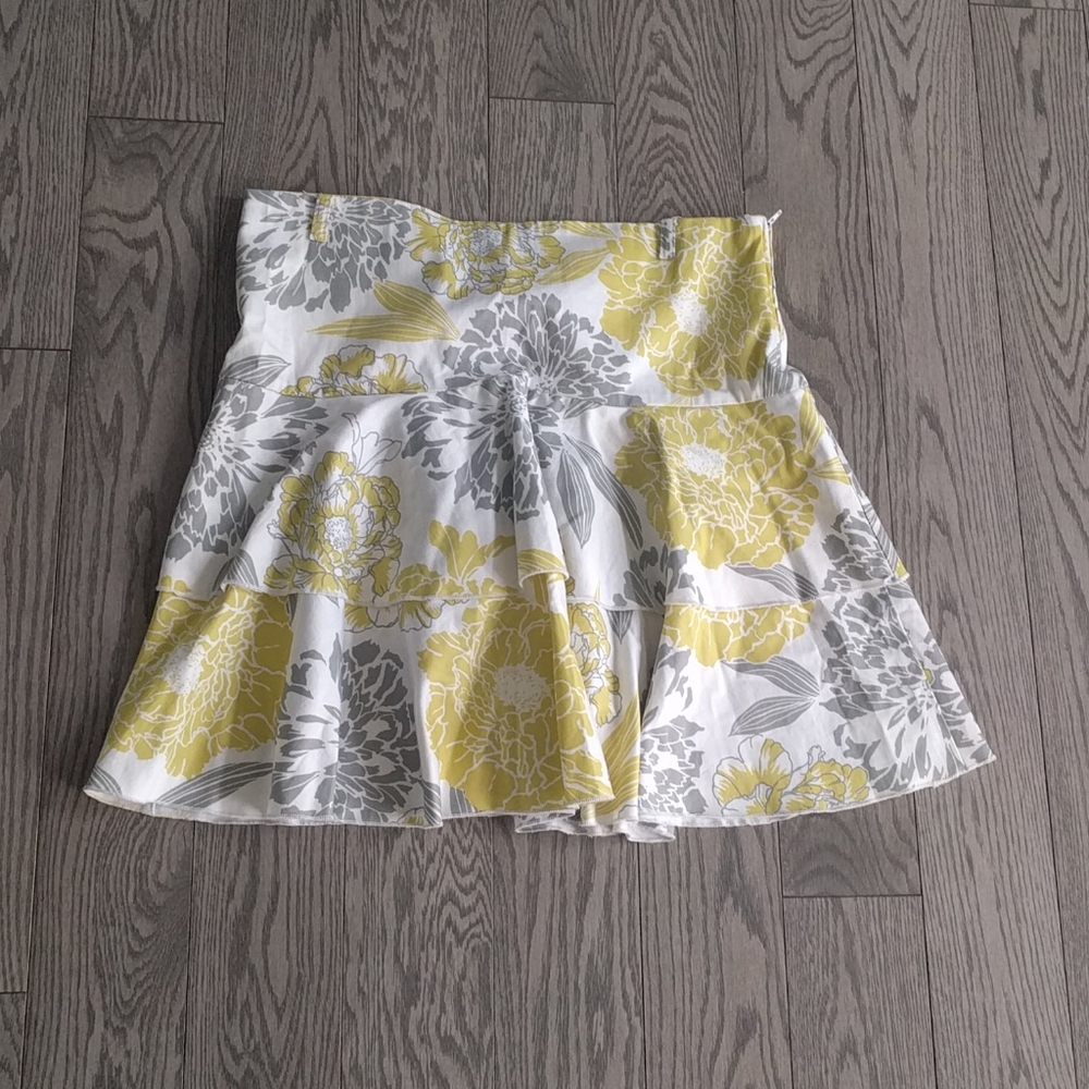 Beautiful mini skirt by pretty  good🌸🍀
